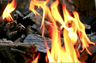 Der gemauerte Aussenkamin – wie kann er betrieben werden