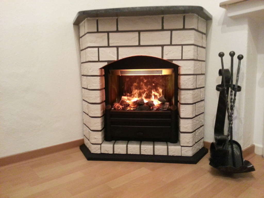 - Manufaktur Elektrokamin Ecke Lissabon de Luxe Dolomit-Weiß