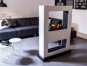 Ein Raumteiler als Blickfang Ihrer Wohnung kombiniert mit dem hervorragenden 3D-Wasserdampffeuer.
