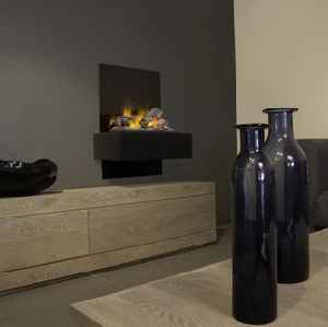 Besonderes Design mit höhenverstellbarer Rückwand