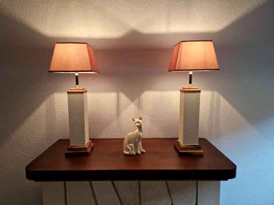 Hochwertige Tischlampe Rauputz | Garvens